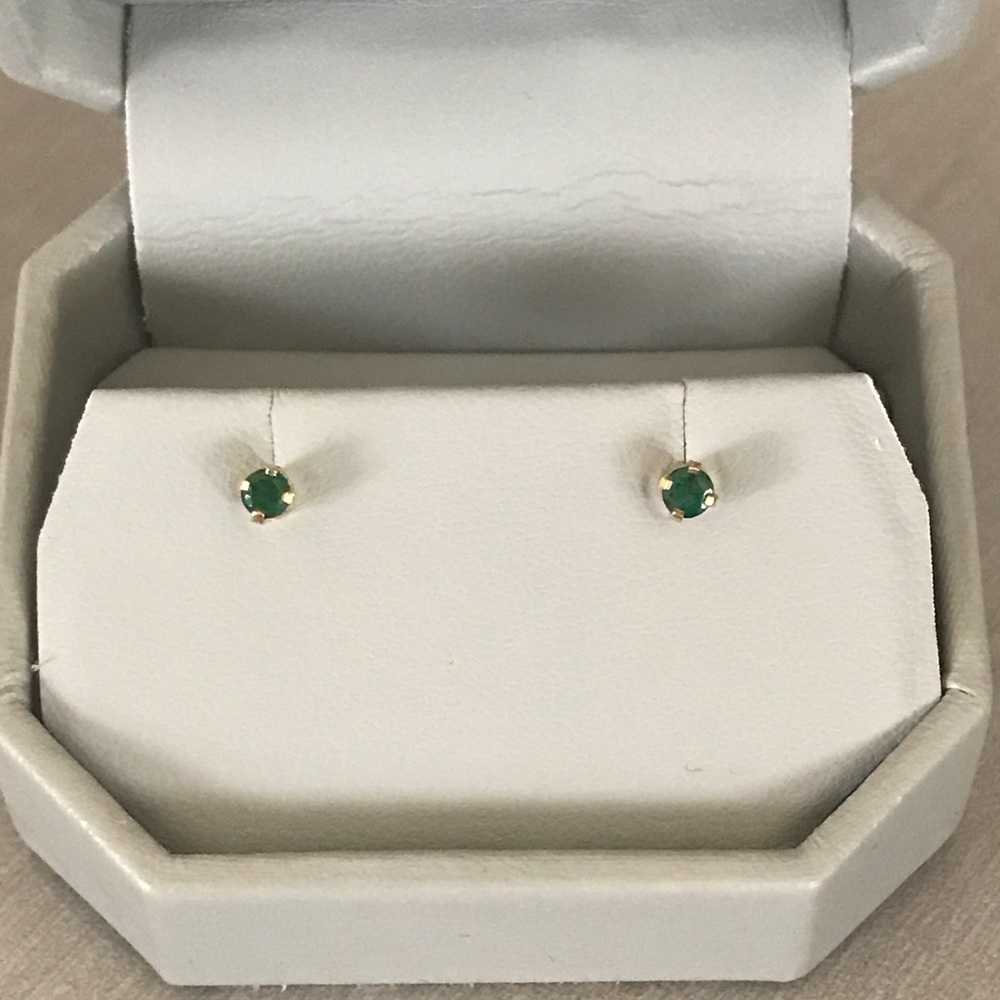 COPY - Emerald stud earrings